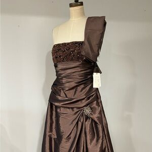 JOVANI Brown Beaded evening gown with shawl Size 10